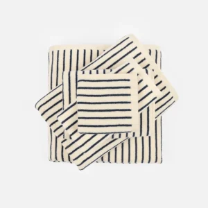 Tom – undyed
